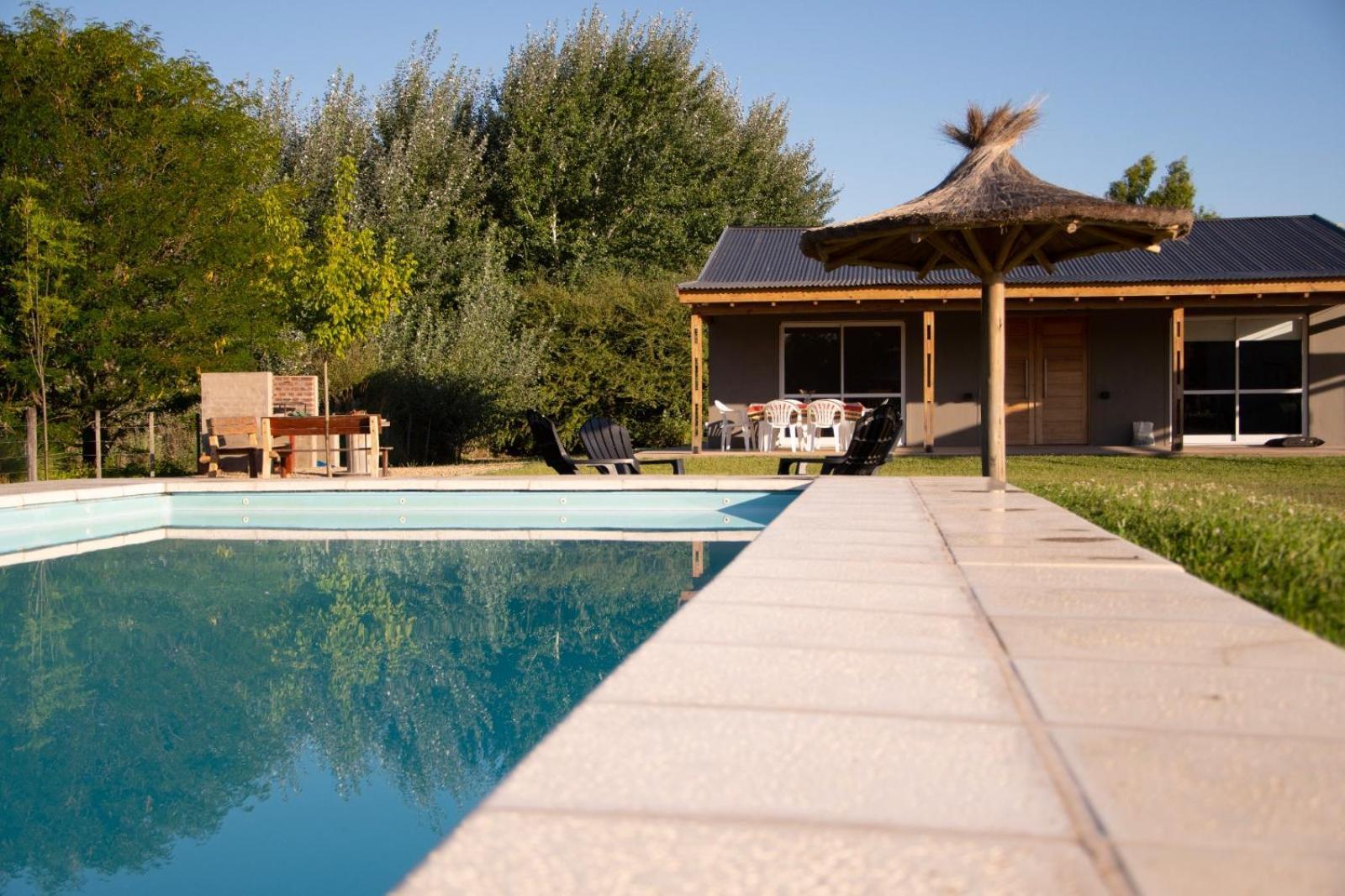 Villa La Josefina Casa Quinta. Azul Exterior foto